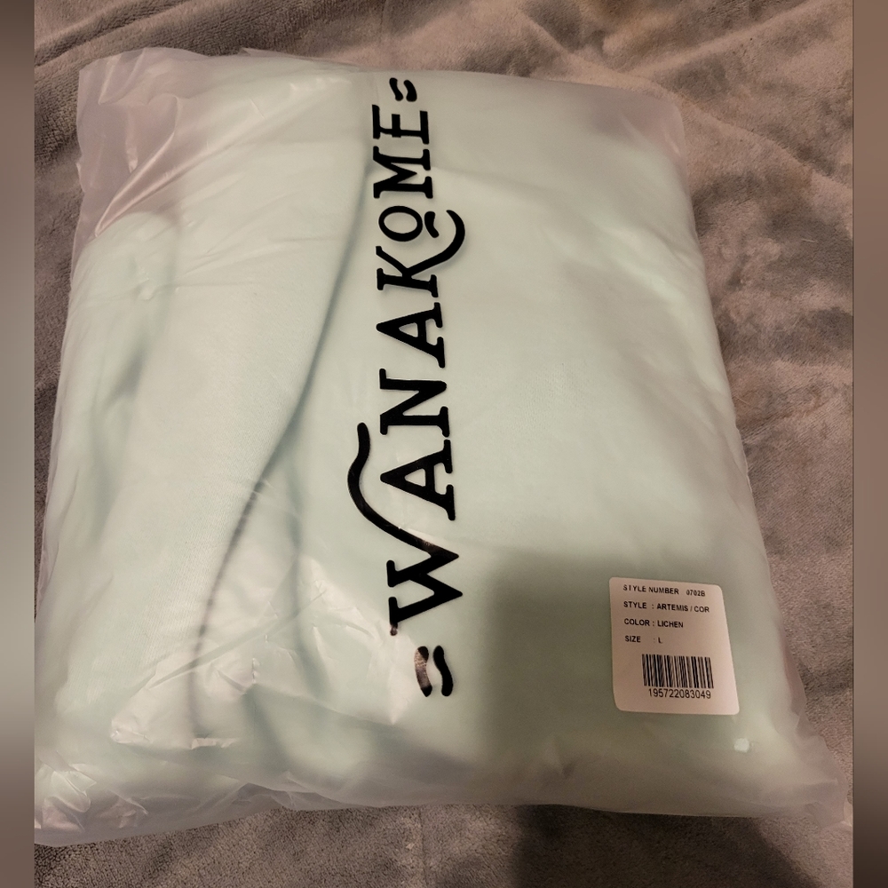 Wanakome Hoodie - Picture 2 of 3